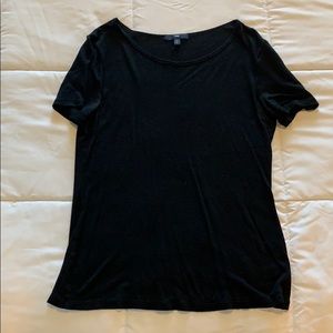 Gap Black Tee
